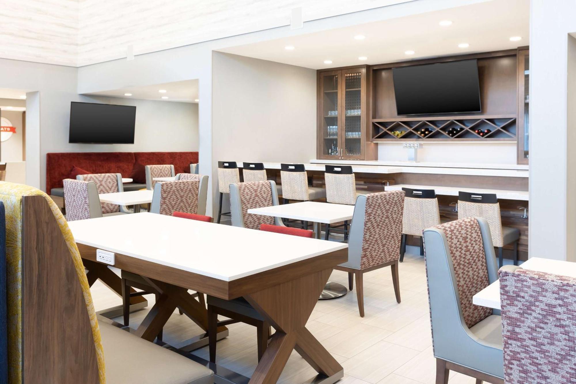 Hampton Inn & Suites Santa Rosa Sonoma Wine Country 外观 照片